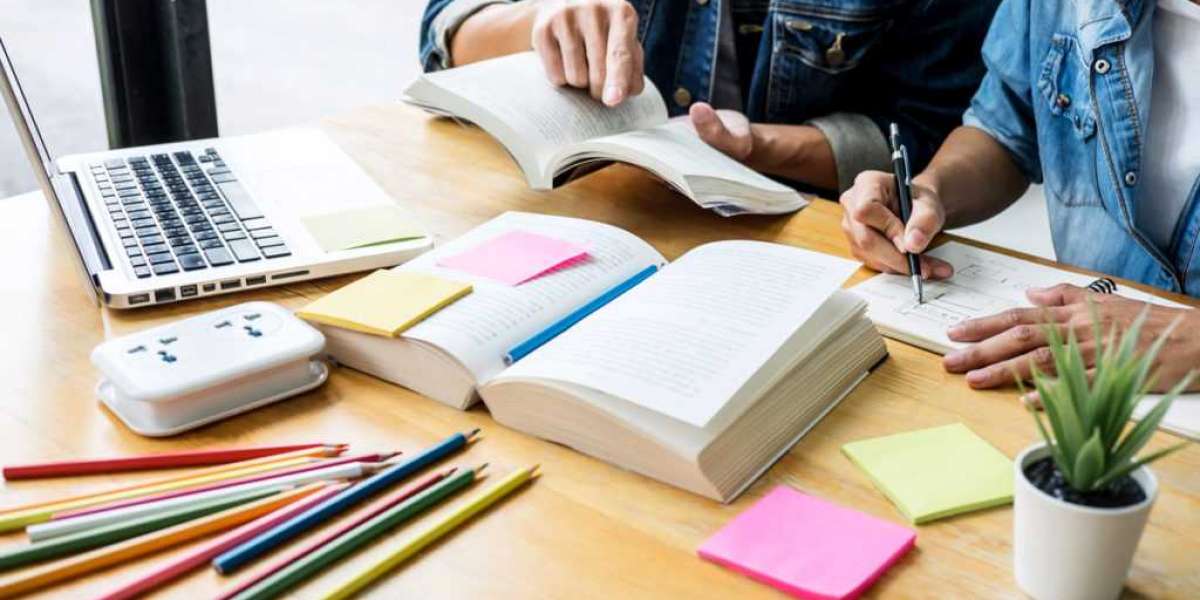 4 Reasons Paper Writing is Vital in One’s Professional Life